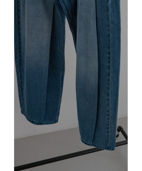 tento(テント)の「Tucked Barrel-Leg Jeans(デニムパンツ・レディース・ブルー/ブラック・36/38)」の17枚目の写真