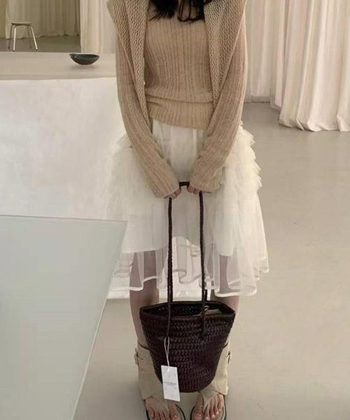 gossip！ロサンゼルス（ゴシップロサンゼルス）の「【Y2Kガーリー】レトロティアードレースフリルスカート（ミディアム丈）（スカート・レディース・オフホワイト/ライトグレー・FREE）」の8枚目の写真