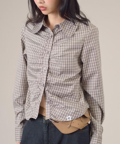 apres jour mignon(アプレジュールミニョン)の「アソート柄シャーリングシャツ(シャツ/ブラウス・レディース・ベージュ/チャコールグレー/ブラウン系その他/オフホワイト・LARGE/フリー)」の4枚目の写真