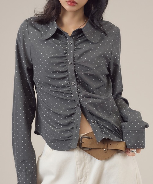 apres jour mignon(アプレジュールミニョン)の「アソート柄シャーリングシャツ(シャツ/ブラウス・レディース・ベージュ/チャコールグレー/ブラウン系その他/オフホワイト・LARGE/フリー)」の3枚目の写真