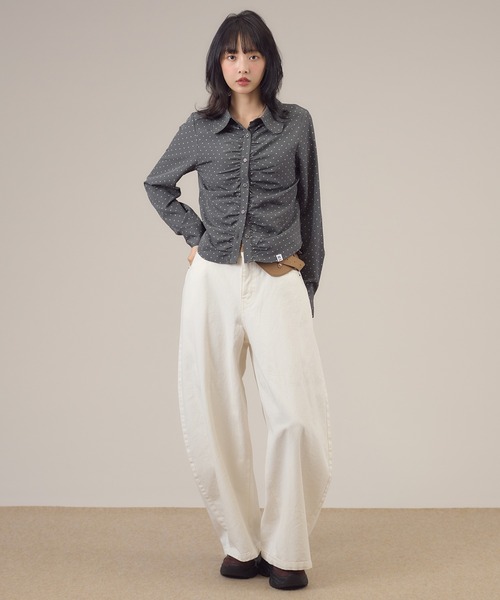 apres jour mignon(アプレジュールミニョン)の「アソート柄シャーリングシャツ(シャツ/ブラウス・レディース・ベージュ/チャコールグレー/ブラウン系その他/オフホワイト・LARGE/フリー)」の16枚目の写真