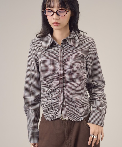 apres jour mignon(アプレジュールミニョン)の「アソート柄シャーリングシャツ(シャツ/ブラウス・レディース・ベージュ/チャコールグレー/ブラウン系その他/オフホワイト・LARGE/フリー)」の20枚目の写真