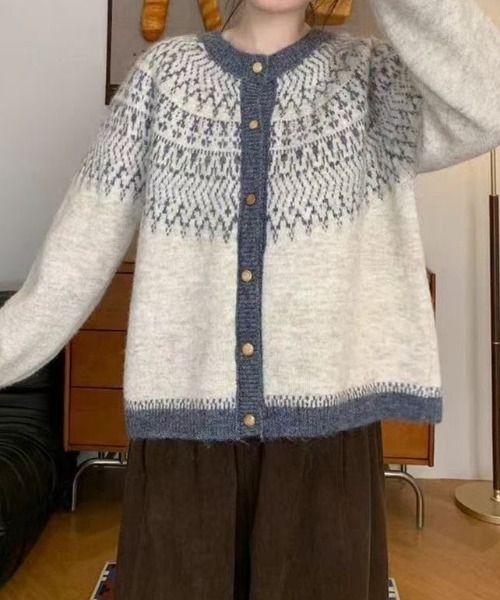 SHERU(シェル)の「ノルディック柄 バイカラー オーバーサイズ ニットカーディガン(ニット/セーター・レディース・ブラウン/ネイビー/グレー・M)」の13枚目の写真