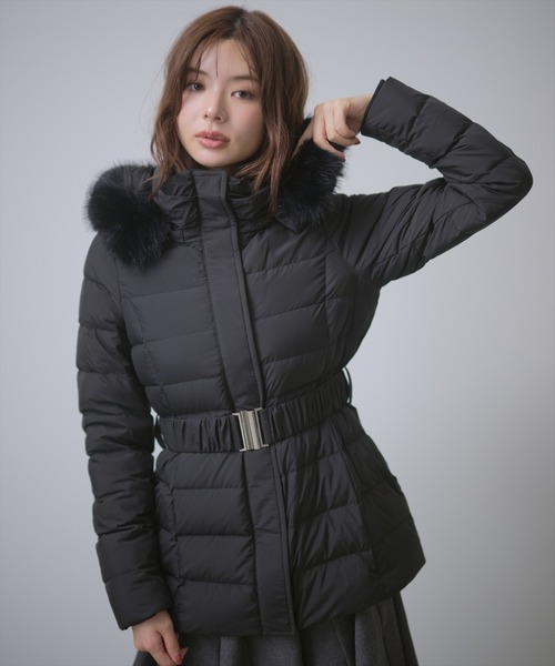 AND COUTURE（アンドクチュール）の「ベルト付きミドルダウンコート（ダウンジャケット/コート・レディース・ベージュ/ブルー/ブラック・LARGE/MEDIUM）」の13枚目の写真