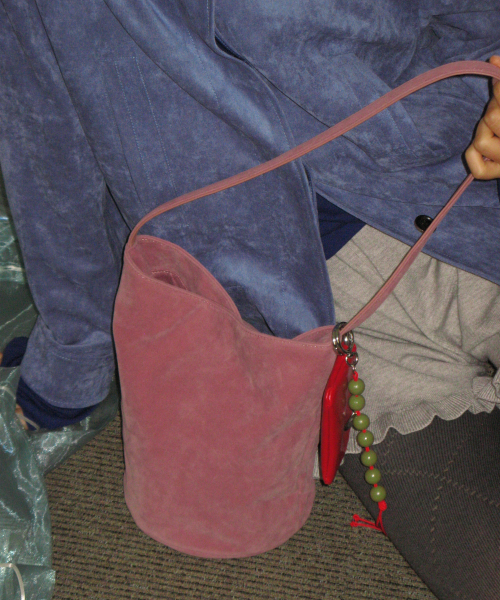 POTE（ポテ）の「0016 Soft Bucket Bag_Pale Rose（ショルダーバッグ・レディース・その他・FREE）」の3枚目の写真