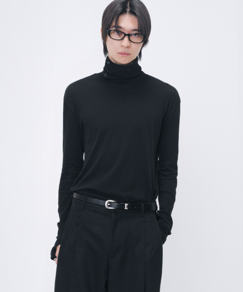 MISEKISEOUL MEN(ミセキソウルメンズ)の「Drape neck long sleeve BLACK(Tシャツ/カットソー・メンズ・その他・1/3/2)」の1枚目の写真