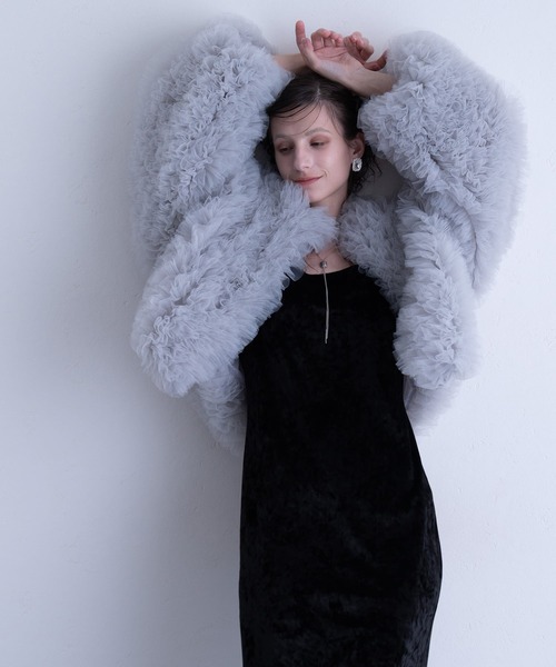 atlo(アトロ)の「チュールフリル ジャケット パーティードレス セレモニー ミドル丈&袖あり 結婚式二次会 デイリー お呼ばれ オケージョンドレス 同窓会成人式(ノーカラージャケット・レディース・チャコール/アイボリー/グレー/ベージュ・FREE)」の5枚目の写真