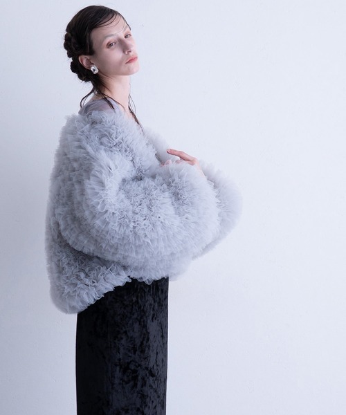 atlo(アトロ)の「チュールフリル ジャケット パーティードレス セレモニー ミドル丈&袖あり 結婚式二次会 デイリー お呼ばれ オケージョンドレス 同窓会成人式(ノーカラージャケット・レディース・チャコール/アイボリー/グレー/ベージュ・FREE)」の11枚目の写真