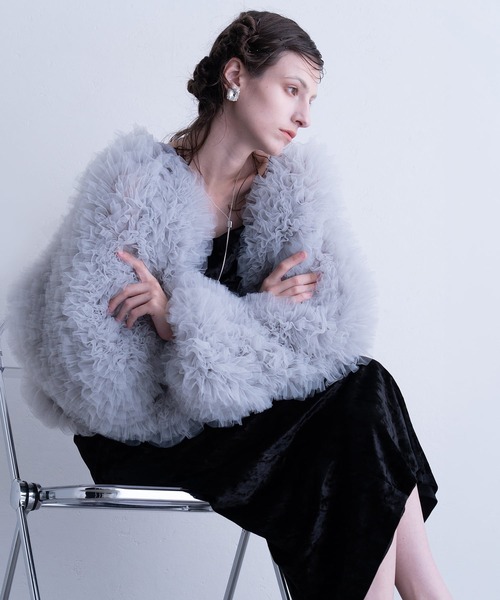 atlo(アトロ)の「チュールフリル ジャケット パーティードレス セレモニー ミドル丈&袖あり 結婚式二次会 デイリー お呼ばれ オケージョンドレス 同窓会成人式(ノーカラージャケット・レディース・チャコール/アイボリー/グレー/ベージュ・FREE)」の13枚目の写真