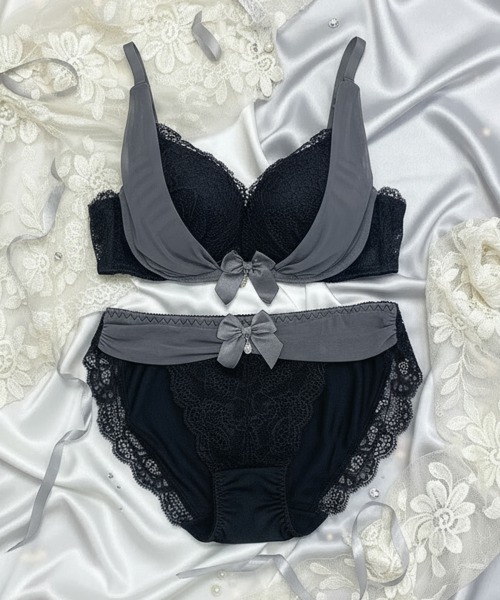 aimerfeel(エメフィール)の「シアーリュクス ブラジャー ショーツ セット(ブラ&ショーツ)」|シルバーグレー
