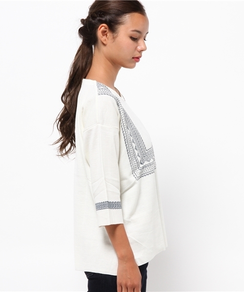 PLAIN CLOTHING（プレーンクロージング）の「額縁ニット【PLAIN CLOTHING】（その他トップス・レディース・アイボリー/ネイビー・FREE）」の4枚目の写真