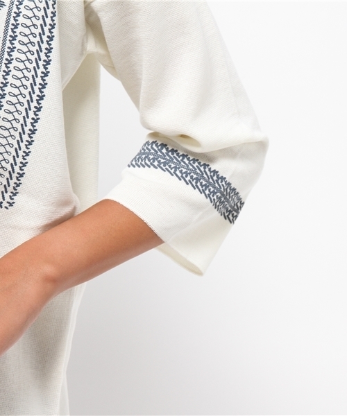 PLAIN CLOTHING（プレーンクロージング）の「額縁ニット【PLAIN CLOTHING】（その他トップス・レディース・アイボリー/ネイビー・FREE）」の7枚目の写真