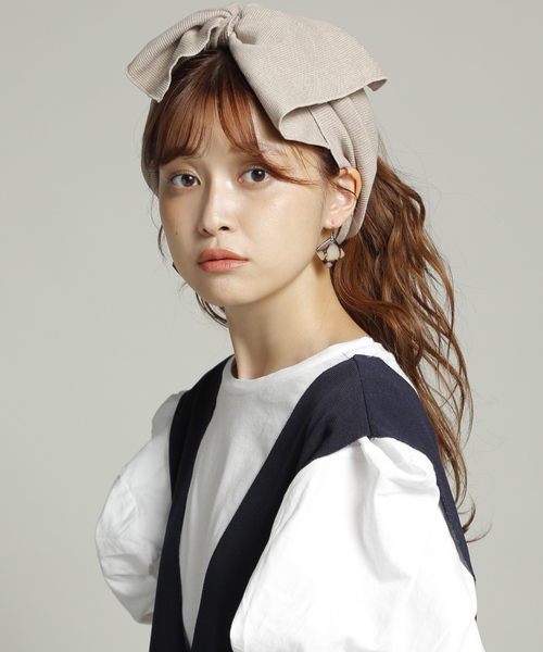PLAIN CLOTHING（プレーンクロージング）の「【太めフォルムで小顔効果】人気の6カラー☆リブBIGリボンヘアバンド（ヘアバンド・レディース・ライトグレー/ピンク/ブラック/アイボリー/グレー/ネイビー/ベージュ・FREE）」の18枚目の写真