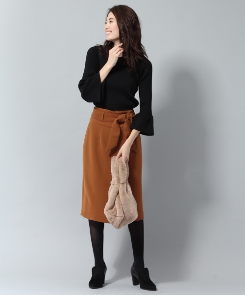 Andemiu(アンデミュウ)の「【WEB限定】ボーダーソデフリルニット781503(ニット/セーター・レディース・グリーン/イエロー/オフホワイト/ブラック・FREE)」の6枚目の写真