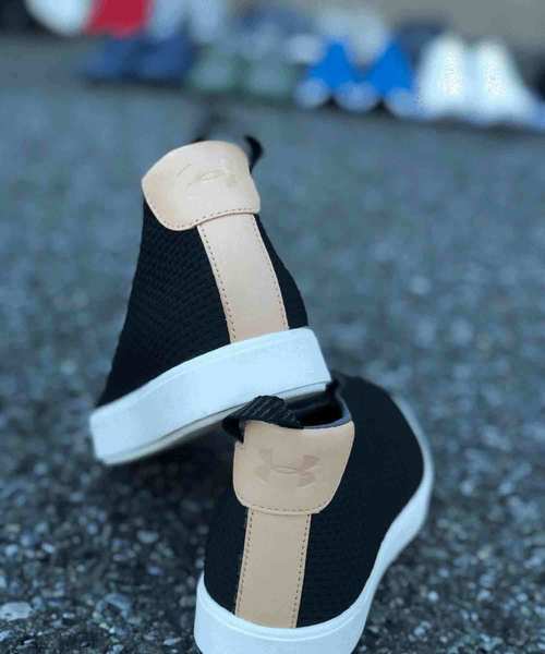 UNDER ARMOUR（アンダーアーマー）の「レディース ライフスタイルシューズ / モダンコートMid（スリッポン・レディース・ブラック/アイボリー・24/23.5/23/22.5/26/25.5/25/24.5）」の4枚目の写真