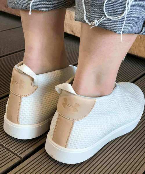 UNDER ARMOUR（アンダーアーマー）の「レディース ライフスタイルシューズ / モダンコートMid（スリッポン・レディース・ブラック/アイボリー・24/23.5/23/22.5/26/25.5/25/24.5）」の6枚目の写真