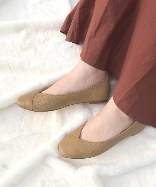 pied du lapan（ピエドドゥラパン）の「レザー切り替えフラットシューズ（パンプス・レディース・ブラック/ベージュ/アイボリー・38/39/36/37/35）」の11枚目の写真