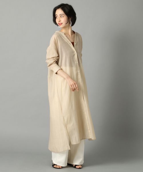 LOWRYS FARM（ローリーズファーム）の「シアーストライプシャツワンピース　831340（ワンピース・レディース・ベージュ/パープル/オフホワイト/ブルー・FREE）」の2枚目の写真