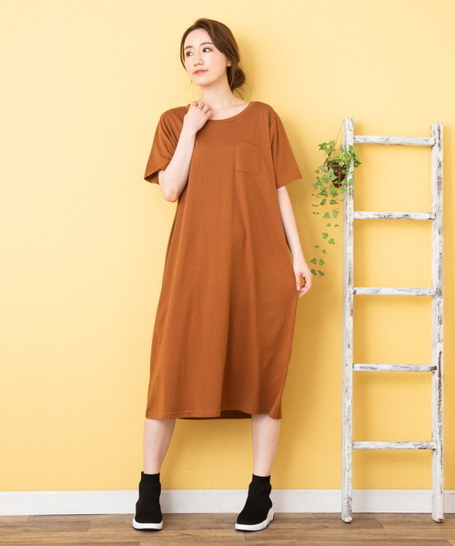 EVLOVE(イヴロヴ)の「ポケット付マキシゆったりTシャツワンピース(ワンピース・レディース・チャコールグレー/ブラック/レッド/カーキ/モカ/杢グレー・15号/13号/17号)」の4枚目の写真
