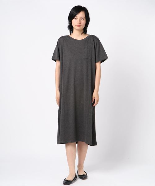 EVLOVE(イヴロヴ)の「ポケット付マキシゆったりTシャツワンピース(ワンピース・レディース・チャコールグレー/ブラック/レッド/カーキ/モカ/杢グレー・15号/13号/17号)」の19枚目の写真