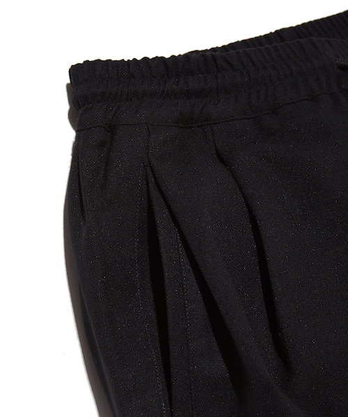 rehacer（レアセル）の「rehacer : Wide Tuck Sarouel Pants / ワイド タック サルエル パンツ（スラックス・メンズ・ブラック/グレー・SMALL/MEDIUM/LARGE）」の5枚目の写真