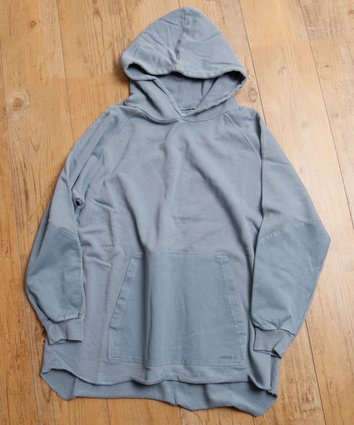 And A（アンドエー）の「GRAMICCI グラミチ / TALECUT PARKA テールカット切り替えラグランパーカー フーディー / 9518-FTY（パーカー・メンズ・ベージュ/ネイビー/ダークブルー/ヘザーグレー/ブルー・SMALL/MEDIUM/LARGE/X-LARGE/XX-LARGE）」の4枚目の写真