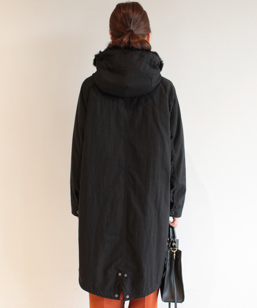 BEAUTY&YOUTH UNITED ARROWS（ビューティーアンドユースユナイテッドアローズ）の「BYBC ∵ラチネフード×ダウンライナー付ミリタリーコート ◆（モッズコート・レディース・ブラック/オリーブ・MEDIUM/SMALL）」の15枚目の写真