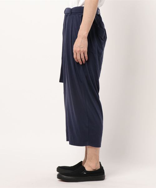 B.I.D.(ビーアイディー)の「《Bl》ワイドパンツ クロップド丈 無地(その他パンツ・レディース・ブラック/ネイビー/マルチ/チャコールグレー・MEDIUM/LARGE)」の5枚目の写真