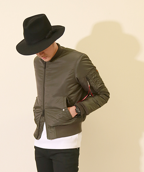 And A（アンドエー）の「MA-1 RIDERS 14 (ALPHA×And A)（ミリタリージャケット・メンズ・ブラック/グレー/カーキ・SMALL/MEDIUM/LARGE）」の3枚目の写真