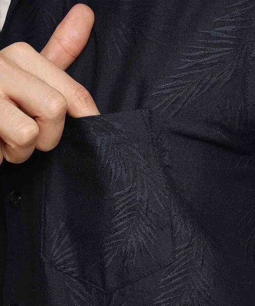 MK MICHEL KLEIN HOMME （エムケーミッシェルクランオム）の「7分袖シャツ／CRボタニカルJQ（シャツ/ブラウス・メンズ・ホワイト/ネイビー/ブルー・MEDIUM/LARGE/X-LARGE）」の13枚目の写真