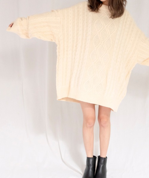 yuue' ( wear )(ユーイ)の「ランダムケーブルオーバーサイズニット / ビッグシルエットニット / ワイドシルエットニット(ニット/セーター・レディース・ベージュ/チャコールグレー・FREE)」の20枚目の写真