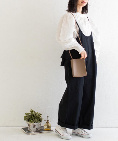 Mysa&Liina（ミーサリーナ）の「２WAYバッグフリルガーリーオールインワン（サロペット/オーバーオール・レディース・ブラック/インディゴブルー/ブルー/サンドベージュ・M）」の3枚目の写真