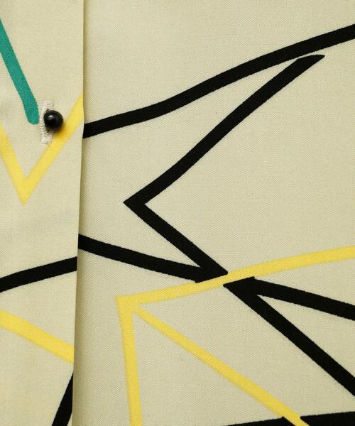BEAUTY&YOUTH UNITED ARROWS（ビューティーアンドユースユナイテッドアローズ）の「BY∴ ネオンプリントバンドカラーシャツ :（シャツ/ブラウス・レディース・クリーム/ブラック・FREE）」の3枚目の写真