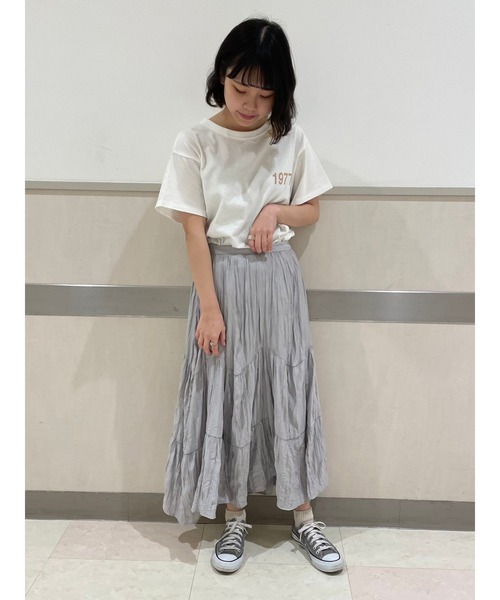 SLURR（スラ―）の「カレッジプリントクルーネックビッグTシャツ（Tシャツ/カットソー・レディース・チャコールグレー/オフホワイト/ライトベージュ・FREE）」の10枚目の写真