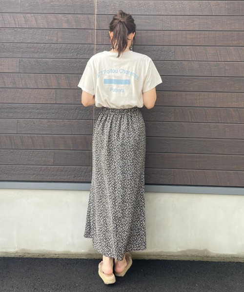 SLURR（スラ―）の「カレッジプリントクルーネックビッグTシャツ（Tシャツ/カットソー・レディース・チャコールグレー/オフホワイト/ライトベージュ・FREE）」の13枚目の写真