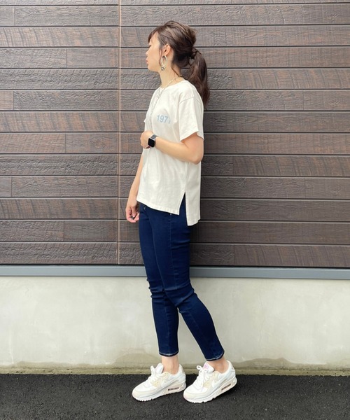 SLURR（スラ―）の「カレッジプリントクルーネックビッグTシャツ（Tシャツ/カットソー・レディース・チャコールグレー/オフホワイト/ライトベージュ・FREE）」の15枚目の写真