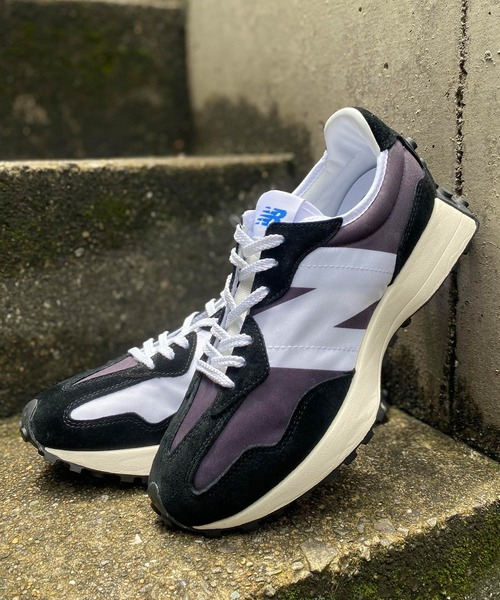 NEW BALANCE（ニューバランス）の「New Balance MS327LB1 / ニューバランス（スニーカー・メンズ・ブラック・22.5cm/23.5cm/24.5cm/25.5cm/26.5cm/27.5cm/28.5cm/23.0cm/24.0cm/25.0cm/26.0cm/27.0cm/28.0cm/29.0cm）」の2枚目の写真