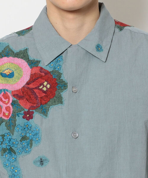 BOHEMIANS(ボヘミアンズ)の「BOHEMIANS/ボヘミアンズ COL CH GARDEN PATCH A OPEN L/S SHIRTS(シャツ/ブラウス・メンズ・サックスブルー・MEDIUM/X-LARGE/LARGE)」の4枚目の写真