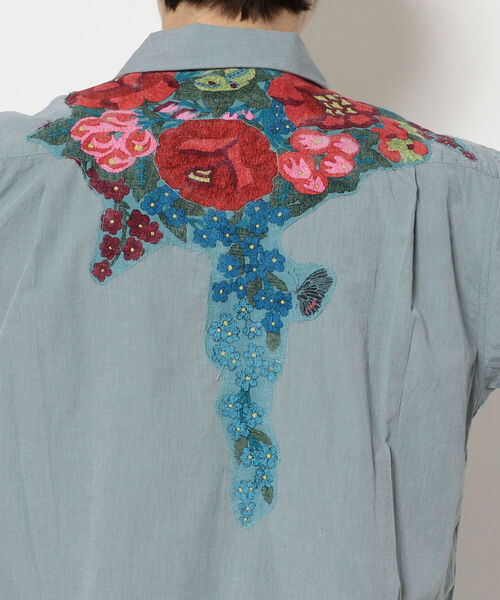 BOHEMIANS(ボヘミアンズ)の「BOHEMIANS/ボヘミアンズ COL CH GARDEN PATCH A OPEN L/S SHIRTS(シャツ/ブラウス・メンズ・サックスブルー・MEDIUM/X-LARGE/LARGE)」の5枚目の写真