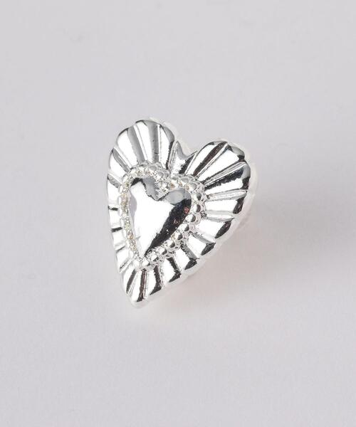 green label relaxing(グリーンレーベルリラクシング)の「SC HEART コンチョ イヤリング(イヤリング・レディース・シルバー/ゴールド・FREE)」の7枚目の写真