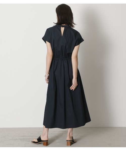 crie conforto（クリーコンフォルト）の「バックポイントウエストギャザーワンピース（ワンピース・レディース・ダークグリーン/ベージュ/ダークネイビー・SMALL/MEDIUM/LARGE）」の3枚目の写真