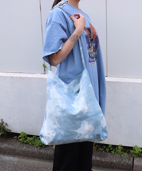 Factor=（ファクターイコール）の「タイダイウォッシュショルダーバッグ（トートバッグ・レディース・オレンジ/カーキ/ブルー・FREE）」の9枚目の写真