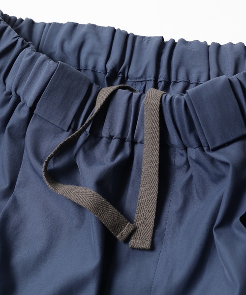 Dulcamara（ドゥルカマラ）の「【SUMMER ITEM】 チノチノセンタープレスショートPT（チノパンツ・メンズ・ブラック/ブルー/ライトベージュ・1/0）」の14枚目の写真