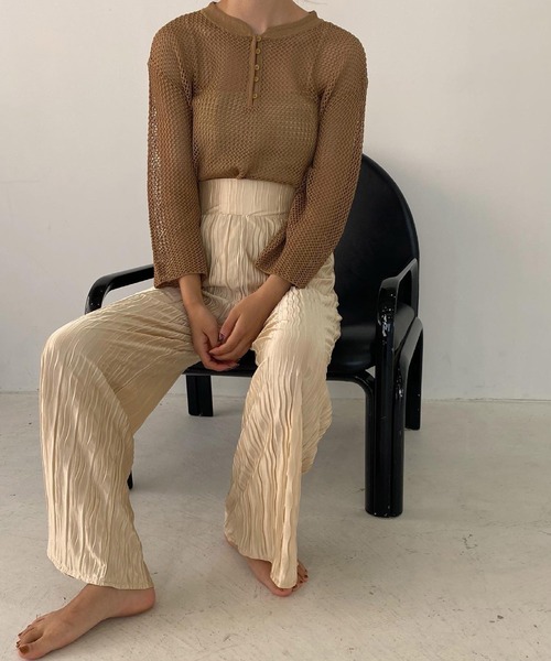 lawgy（ラウジー）の「center button mesh knit（ニット/セーター・レディース・ベージュ/ブラウン/アイボリー・FREE）」の13枚目の写真