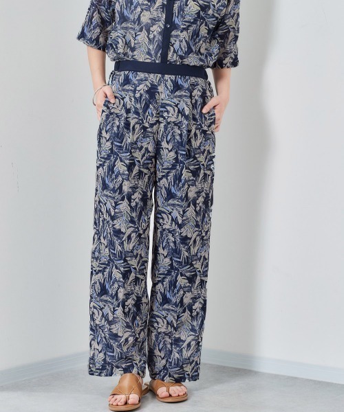 cepo（セポ）の「ネオンボタニカル柄パンツ（その他パンツ・レディース・オフホワイト/ネイビー・M）」の2枚目の写真