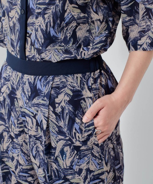 cepo（セポ）の「ネオンボタニカル柄パンツ（その他パンツ・レディース・オフホワイト/ネイビー・M）」の7枚目の写真