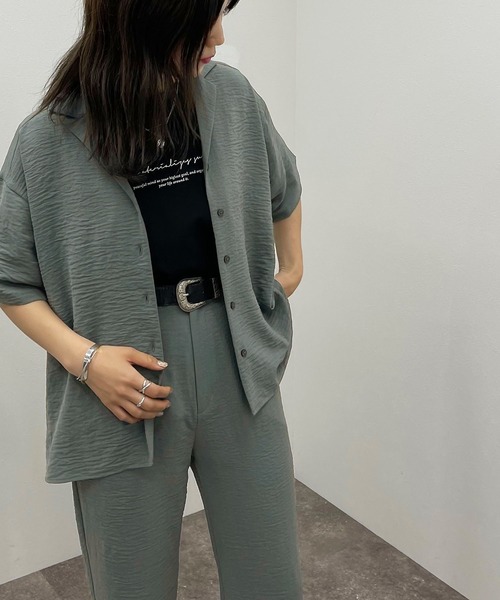 apres jour mignon(アプレジュールミニョン)の「開襟シャツ 【ZOZOTOWN限定アイテム】(シャツ/ブラウス・レディース・ブラック/グリーン/パープル/チャコールグレー・X-LARGE/フリー)」の3枚目の写真
