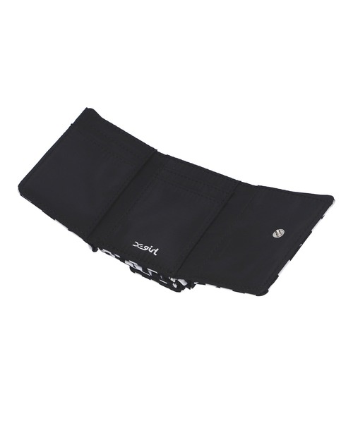 X-girl(エックスガール)の「TRI-FOLD WALLET(財布・レディース・ブラック/マルチ・ONE SIZE)」の8枚目の写真