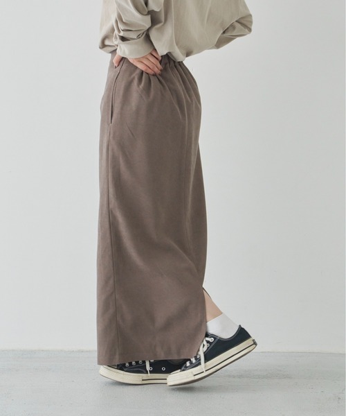 flaner（フラネ）の「コーデュロイタイトロングスカート（スカート・レディース・ブラック/モカ・SMALL/MEDIUM）」の21枚目の写真