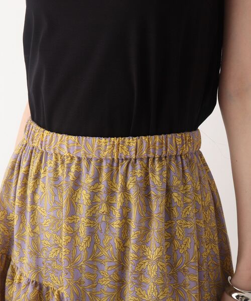 AG by aquagirl(エージーバイアクアガール)の「◆リーフプリントティアードスカート(スカート・レディース・ライトパープル/ブラック系/ブルー系5・38/36)」の5枚目の写真